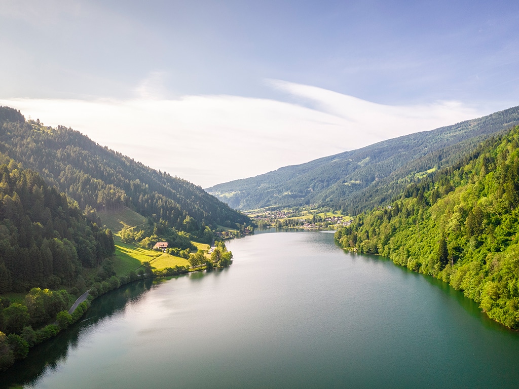 afritzer_see_drohne_1_suedufer-original_(f)_Gert-Perauer_(c)_Region-Villach-Tourismus